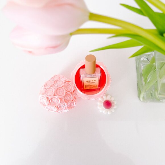 Rose-Covered Easter Eggs โ Handcrafted Party Favors, Spring Decor, Wedding Gifts - Picture 3 of 10